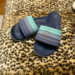 Adidas slide sandal size 7